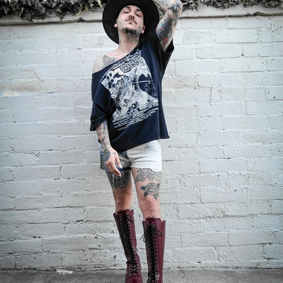 Meet your Posher, Julian - Picture 3 of 6